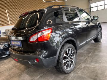 Nissan Qashqai 360 4X4 *PANORAMA*NAVI*TEILLEDER*