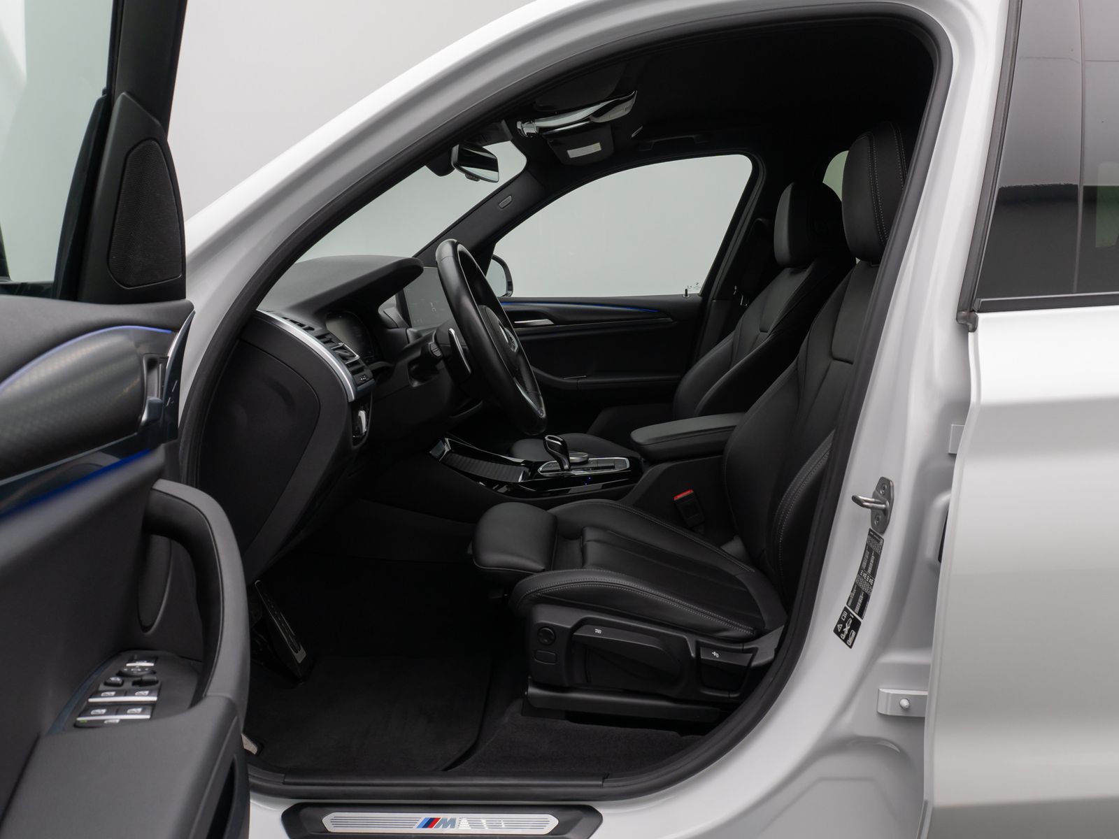 Fahrzeugabbildung BMW X3 xD20d M Sport DAB Kamera AHK HiFi Alarm 19Zol