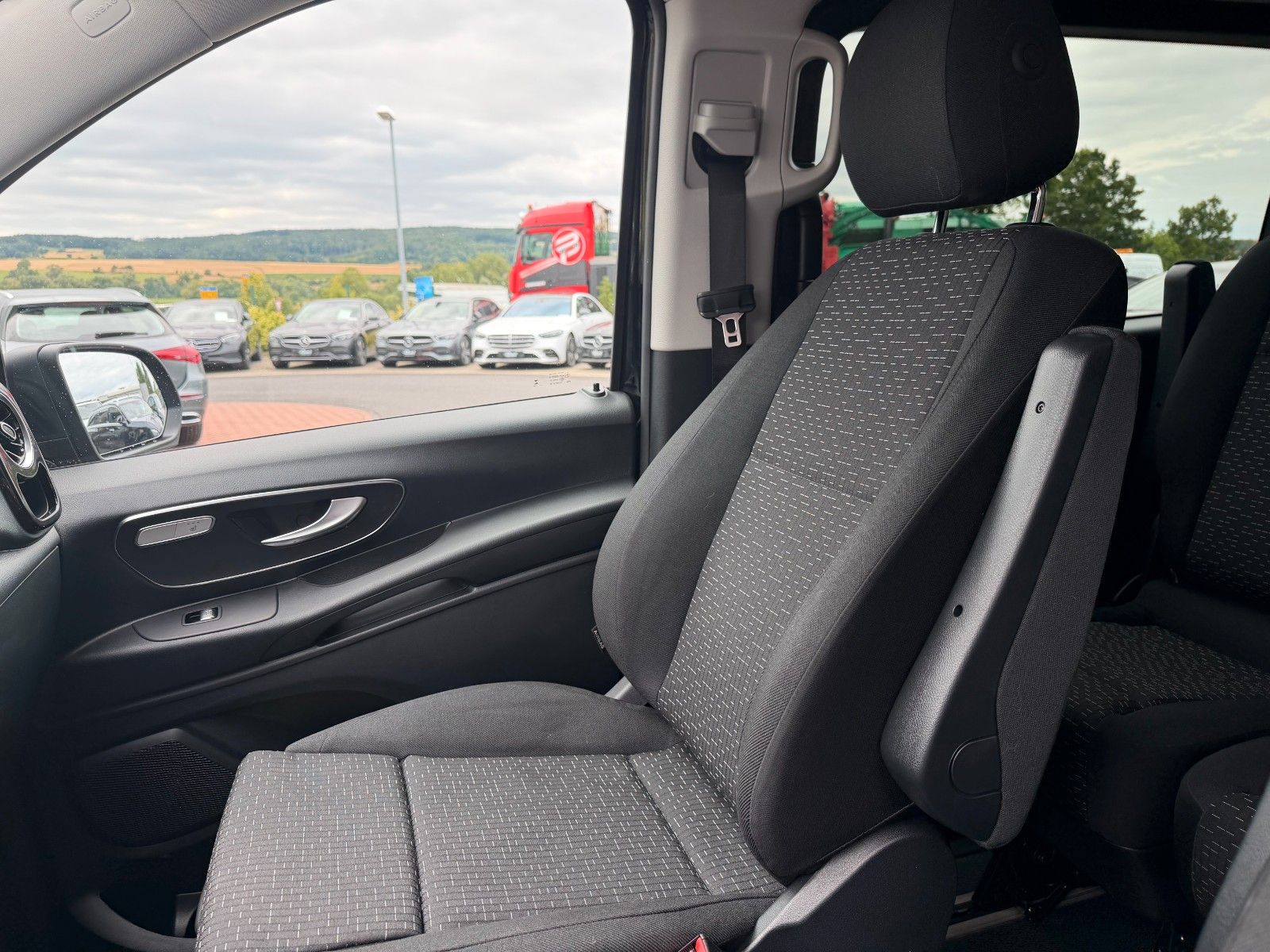 Fahrzeugabbildung Mercedes-Benz Vito 116 CDI 9G Tourer Pro AHK2,5to 2xKlima