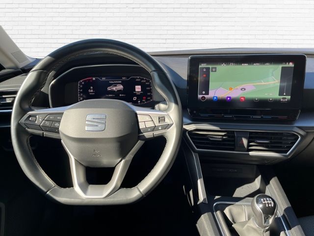 Fahrzeugabbildung SEAT Leon Sportstourer Style 1.5 TSI KLIMA LED NAVI A