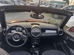 Fahrzeugabbildung MINI One Cabrio One  Bixenon PDC 8fach bereift Scheck