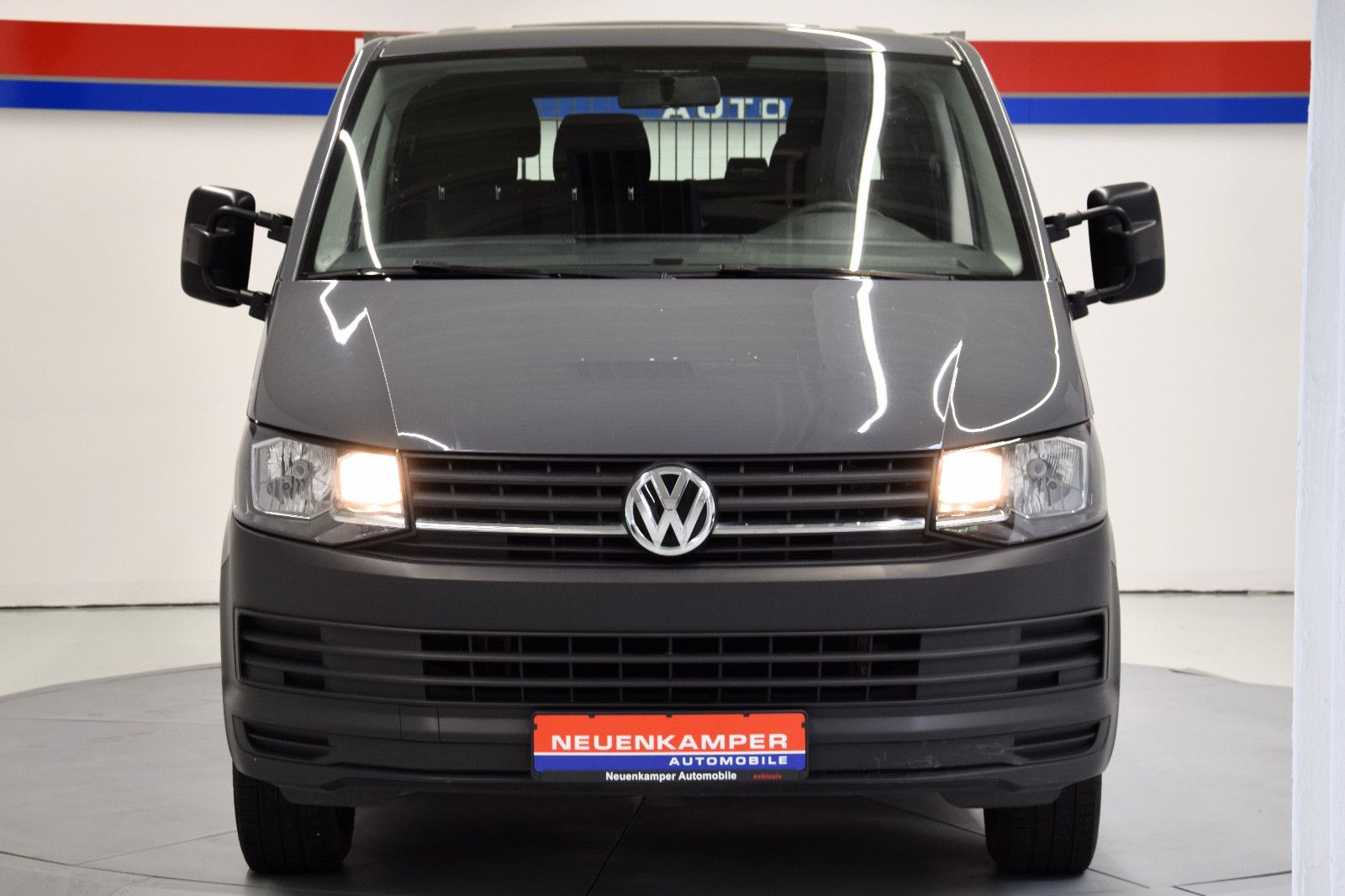 Fahrzeugabbildung Volkswagen T6 Transporter Pritsche Doppelkabine