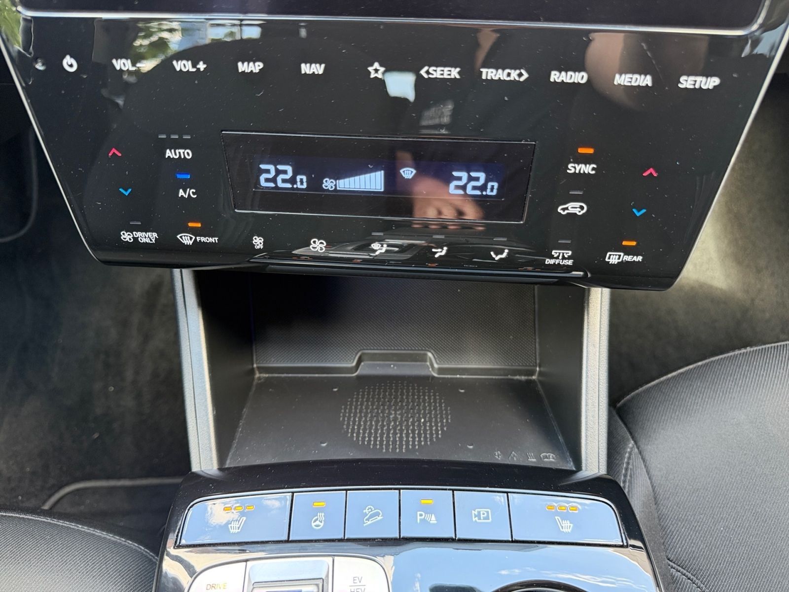 Fahrzeugabbildung Hyundai TUCSON 1.6 T-GDI Trend Plug-In Hybrid 4WD
