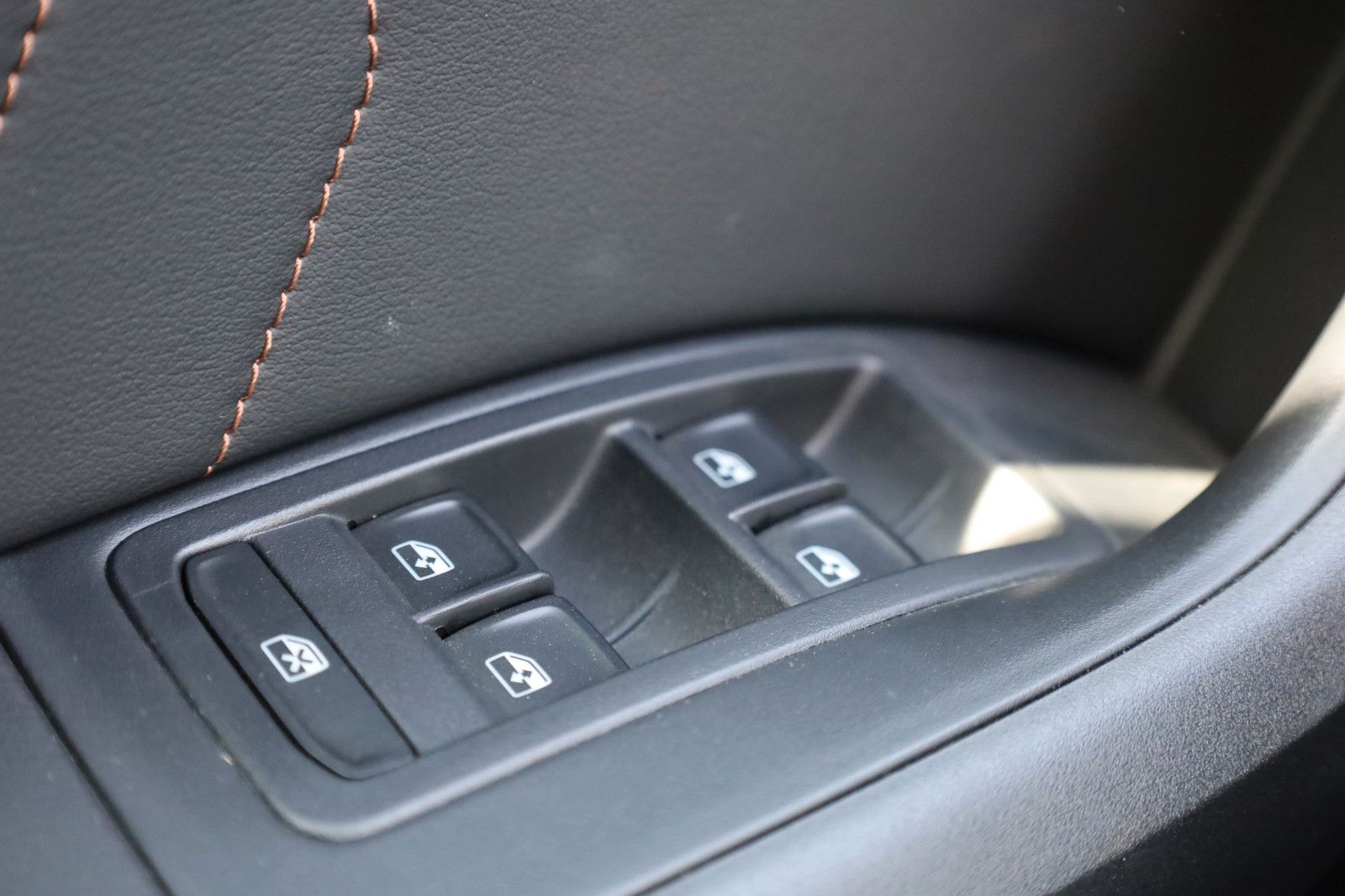 Fahrzeugabbildung CUPRA Ateca VZ 4Drive 2,0 TSI 7-Gang DSG*NAVI