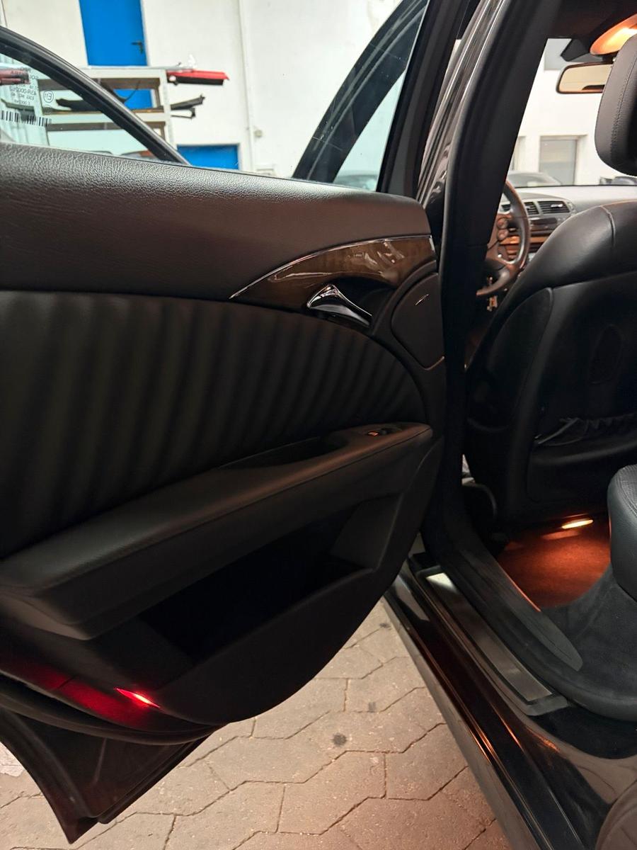 Mercedes-Benz E220 2007 — photo 12