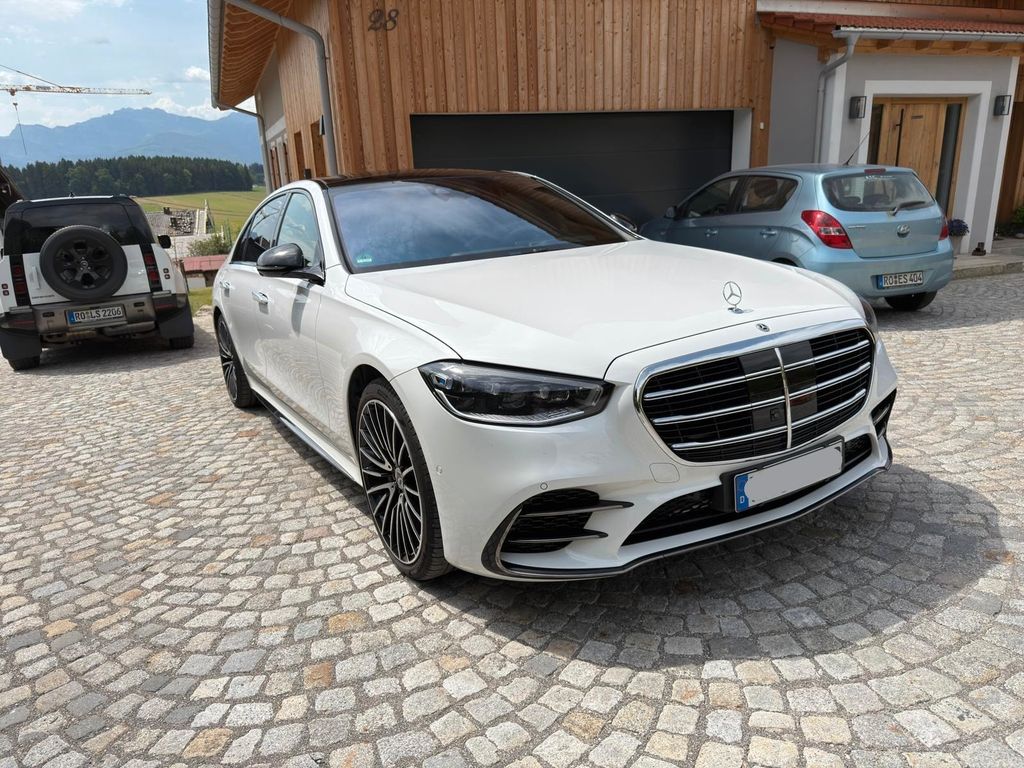 Image of Mercedes-Benz S 580