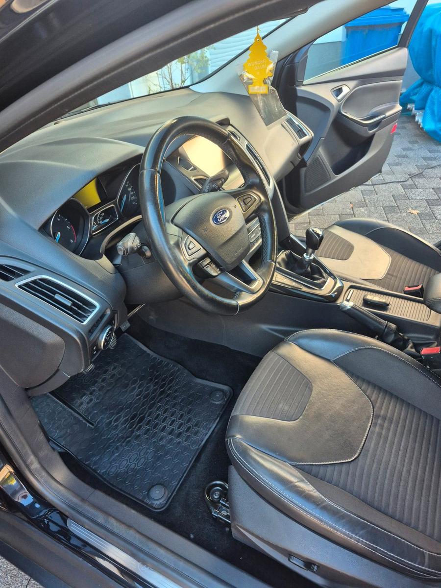 Ford Focus 2015 — photo 7