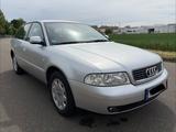 Audi A4 1.6 Avant 2. Hand, 110 Tkm, TÜV NEU, Gepflegt - aus 2000: Kombi