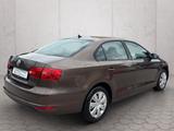 Volkswagen Jetta VI 1.2 TSI Trendline *S-Heft*SHZ*2x PDC* - Volkswagen Jetta: 1.2