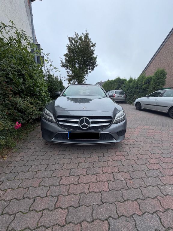 Image of Mercedes-Benz C 180