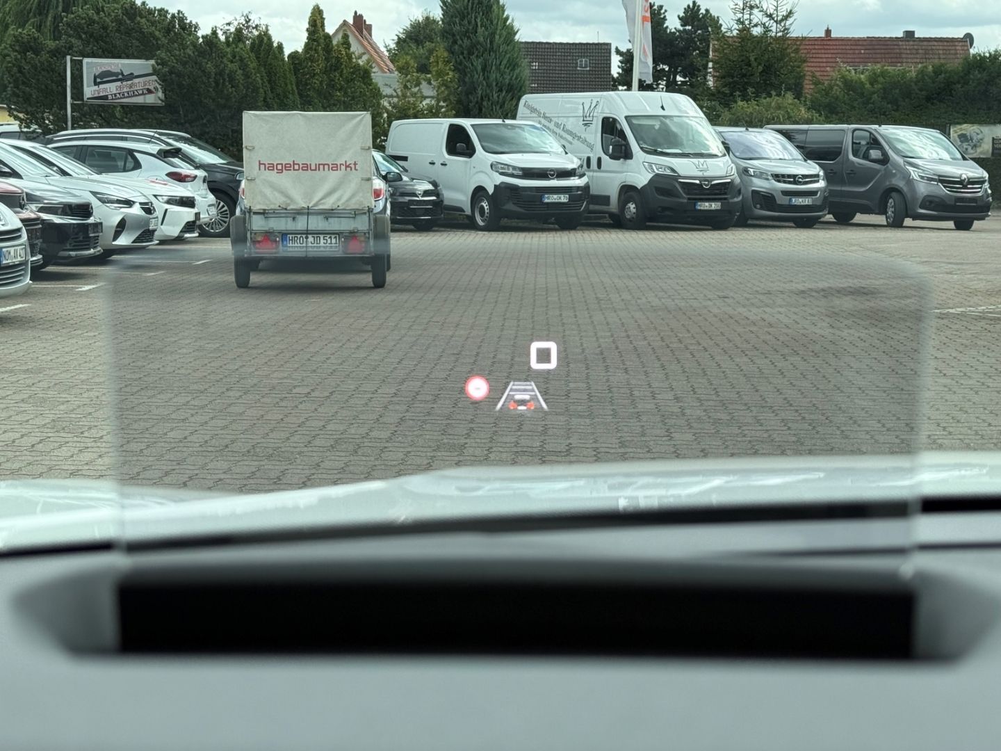 Fahrzeugabbildung Citroën C4 Shine SHZ+LHZ+Kamera+Allwetter