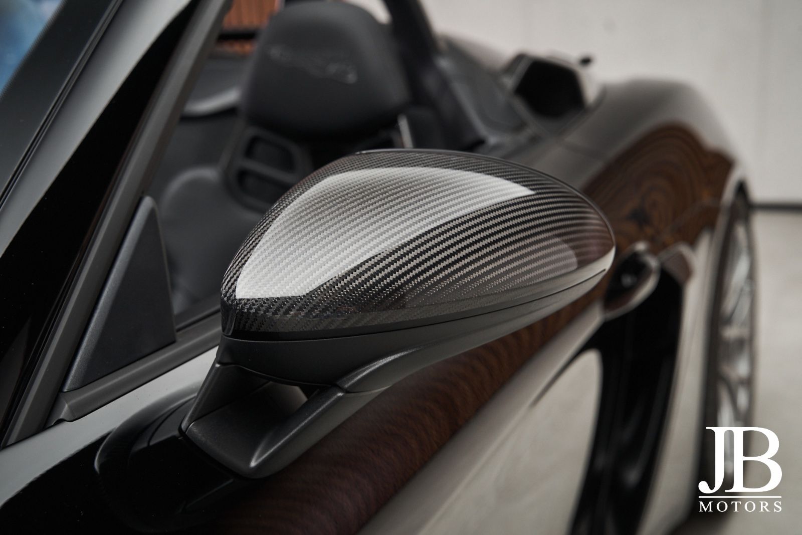 Fahrzeugabbildung Porsche Spyder RS Weissach PCCB Lift Magnesium Chrono