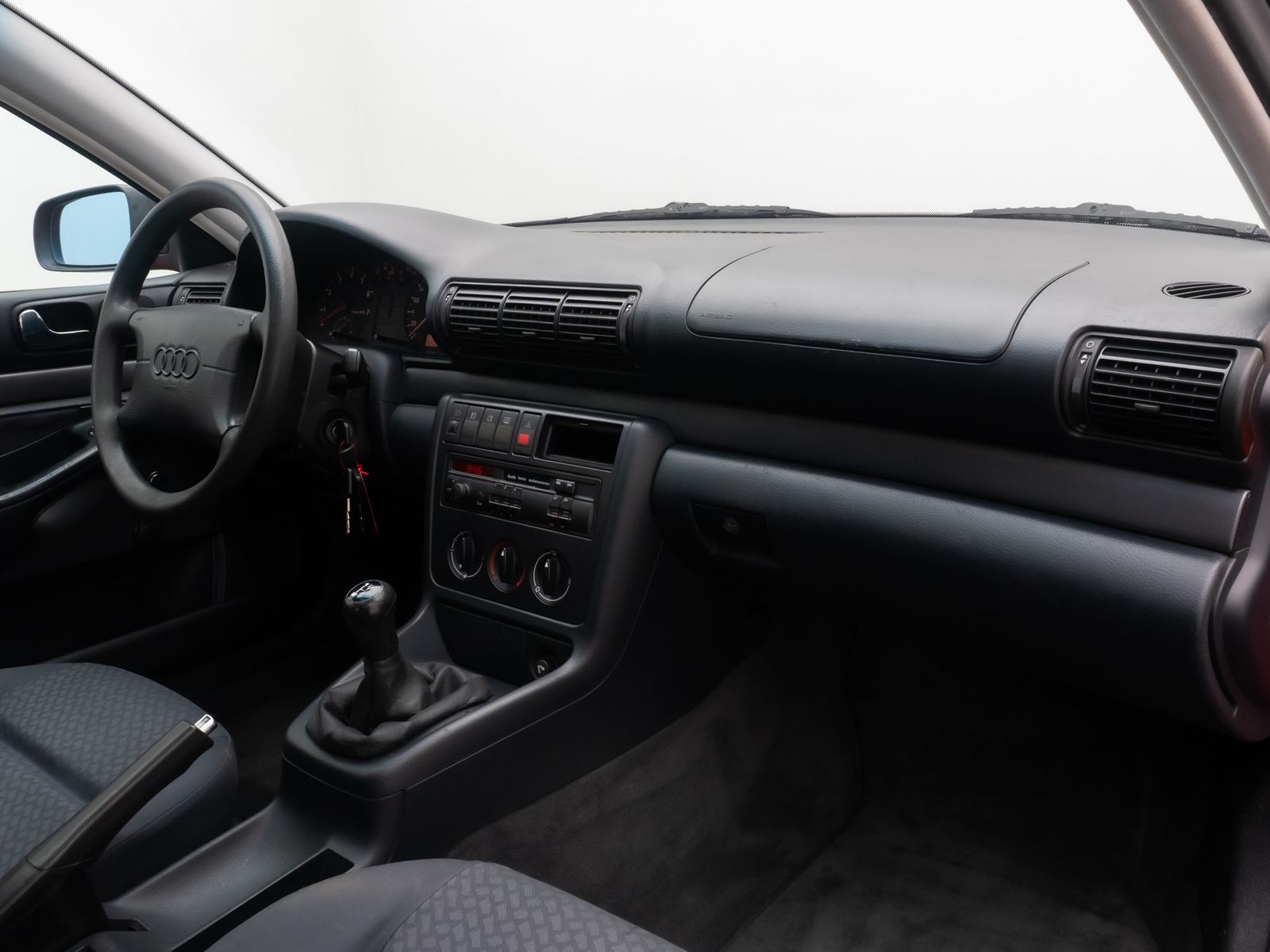 Fahrzeugabbildung Audi A4 1.6 GSD Nebelschwfr ABS Winterreifen Stoff