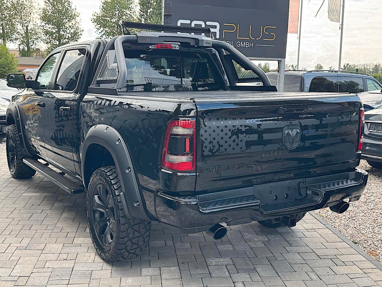 Fahrzeugabbildung Dodge RAM 5.7 V8 HEMI BLACK Edition Offroad 4x4 Tesla