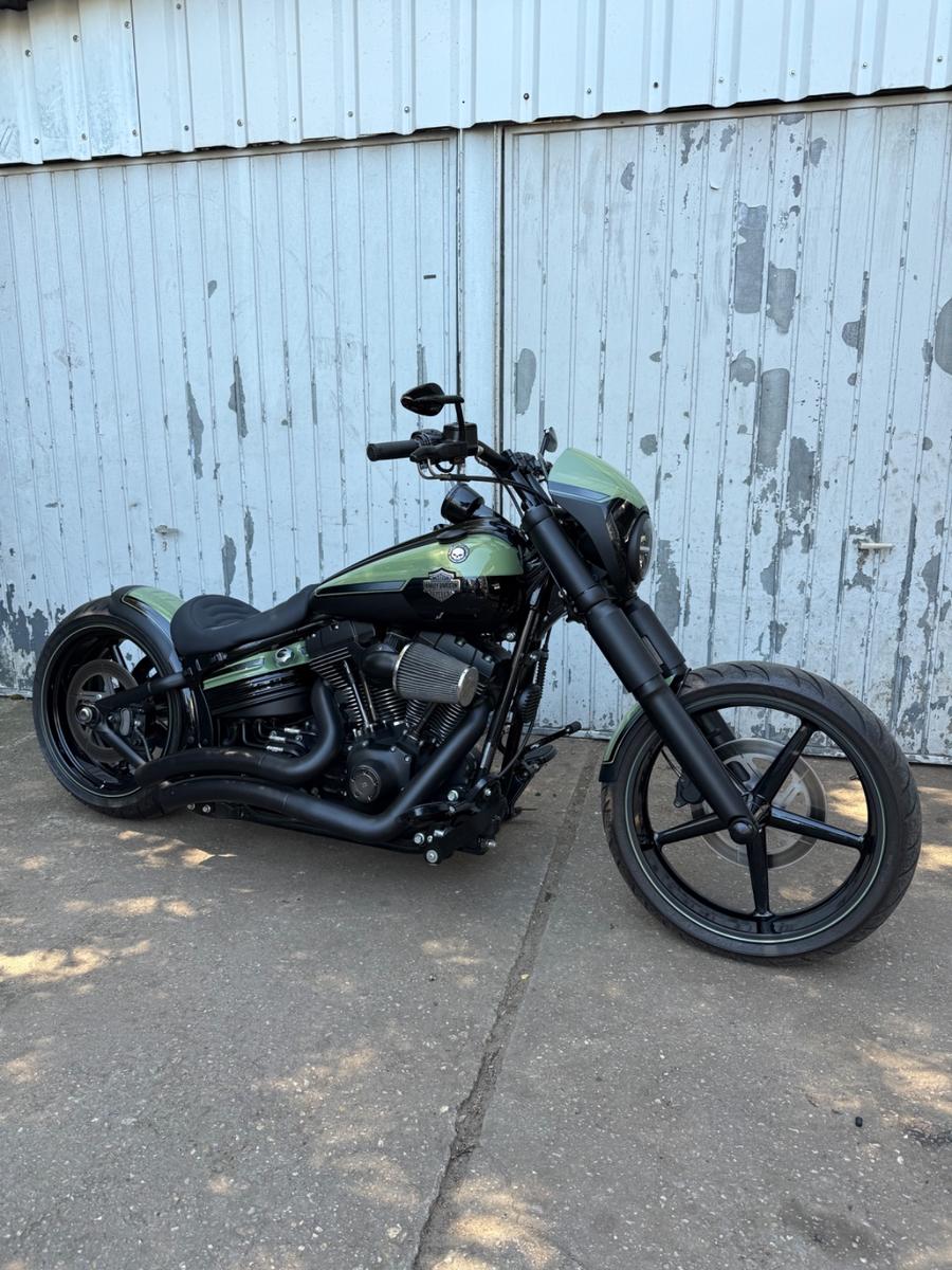 Harley-Davidson Softail Rocker C