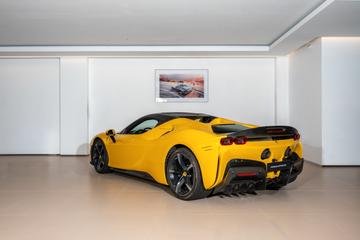 2022 Ferrari SF90 照片 7