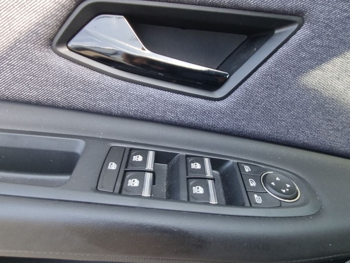 Fahrzeugabbildung Renault R 5 E-Tech elektrisch Techno 150 Comfort Range