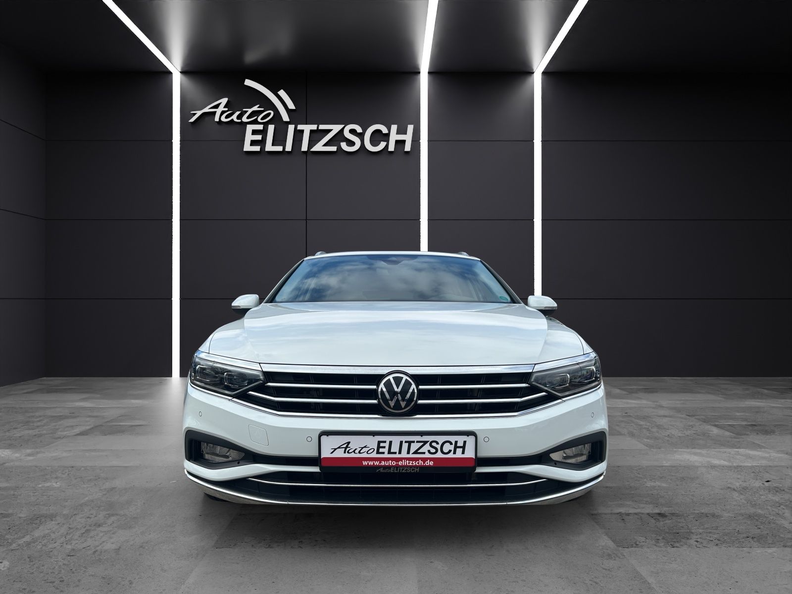 Fahrzeugabbildung Volkswagen Passat Variant Elegance TDI DSG IQ.Light ACC AHK