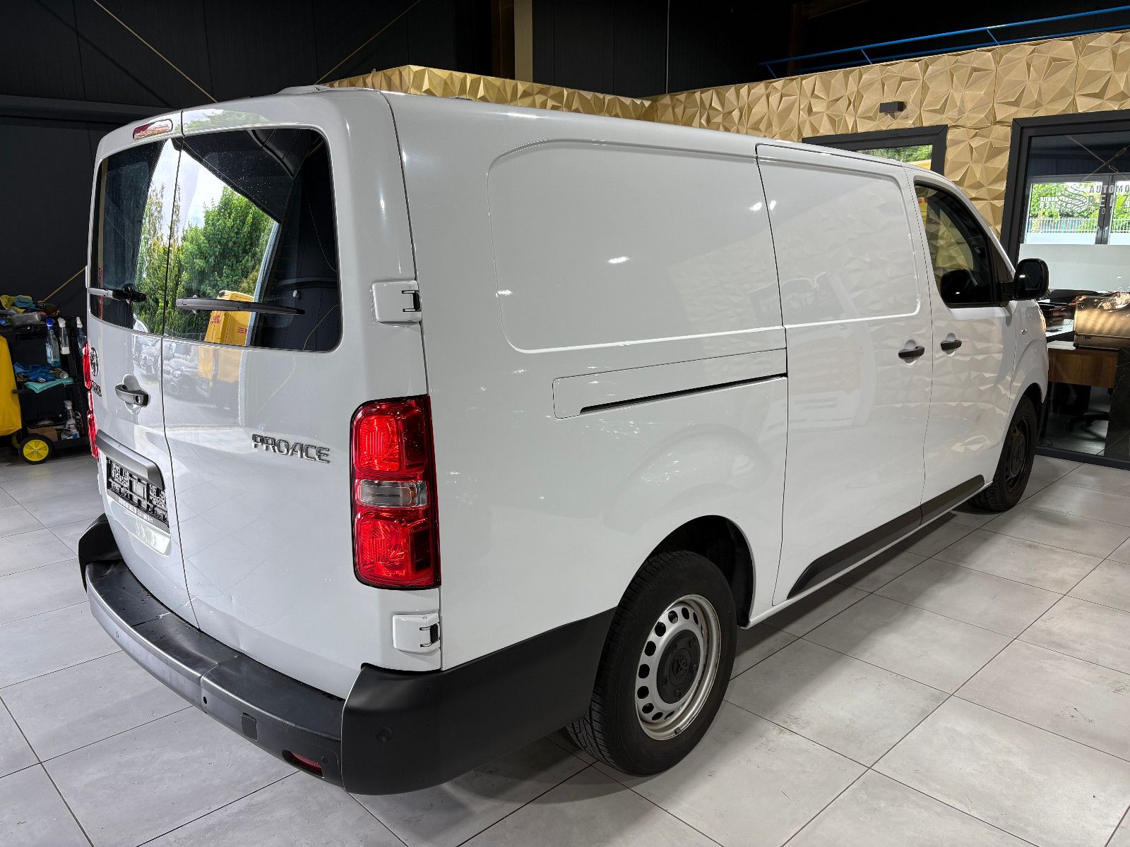 Fahrzeugabbildung Toyota Proace L2 Kasten Meister/360°/NAVI/APPLE/3-SITZ