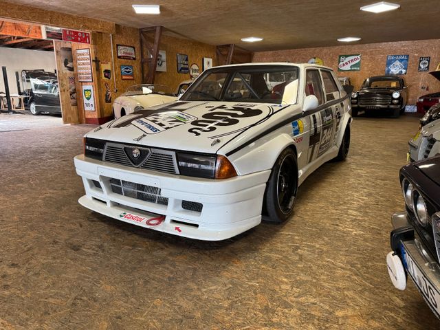 Alfa Romeo Alfa 75 Turbo Evo S1 Rennwagen Racecar