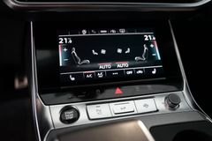 AUDI A6 Avant 45 TFSI quattro | S line | B&O | AHK AUDI A6 Avant 45 TFSI quattro | S line | B&O | AHK