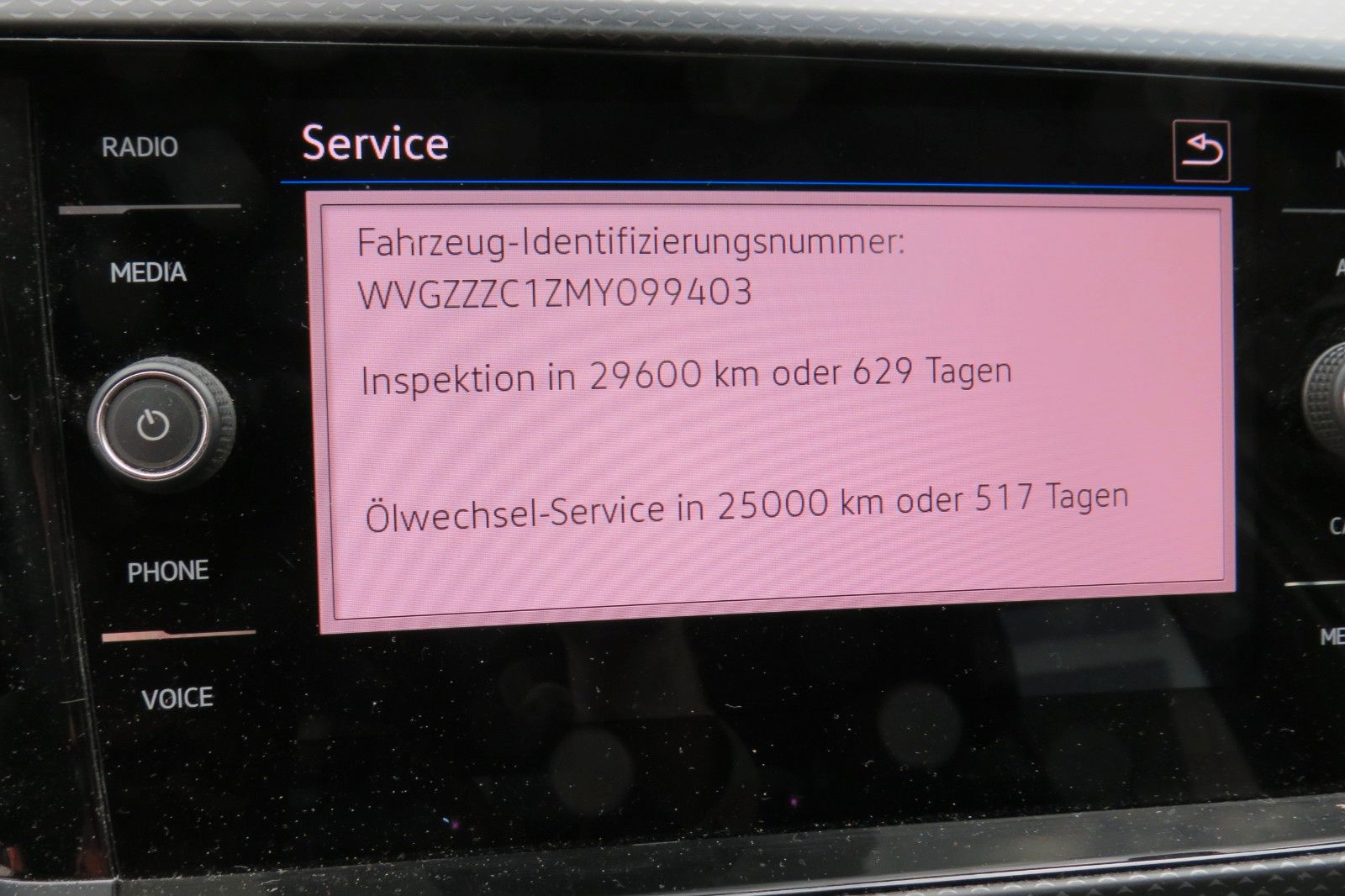 Fahrzeugabbildung Volkswagen T-Cross Life DSG PDC TELVOR SITZH. 1H.