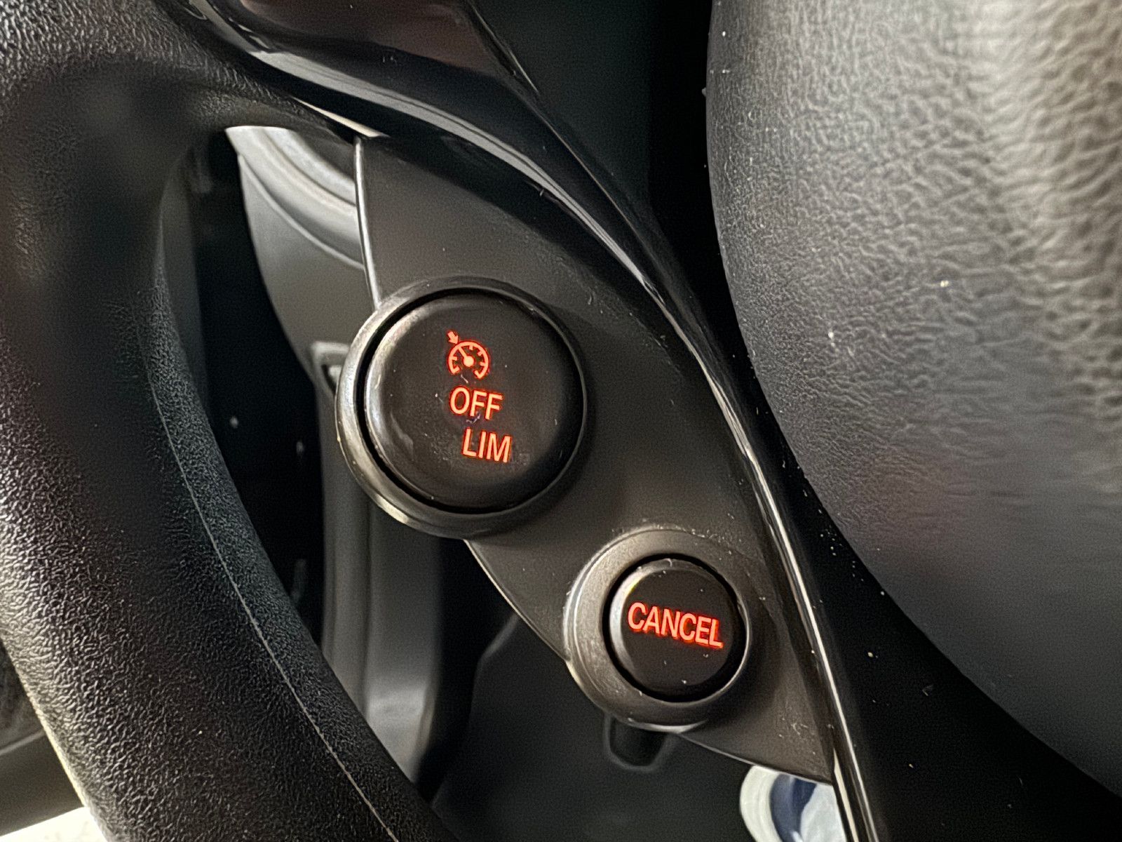 Fahrzeugabbildung Smart ForTwo Coupe 52 KW FACELIFT TEMPOMAT KLIMA SHZT
