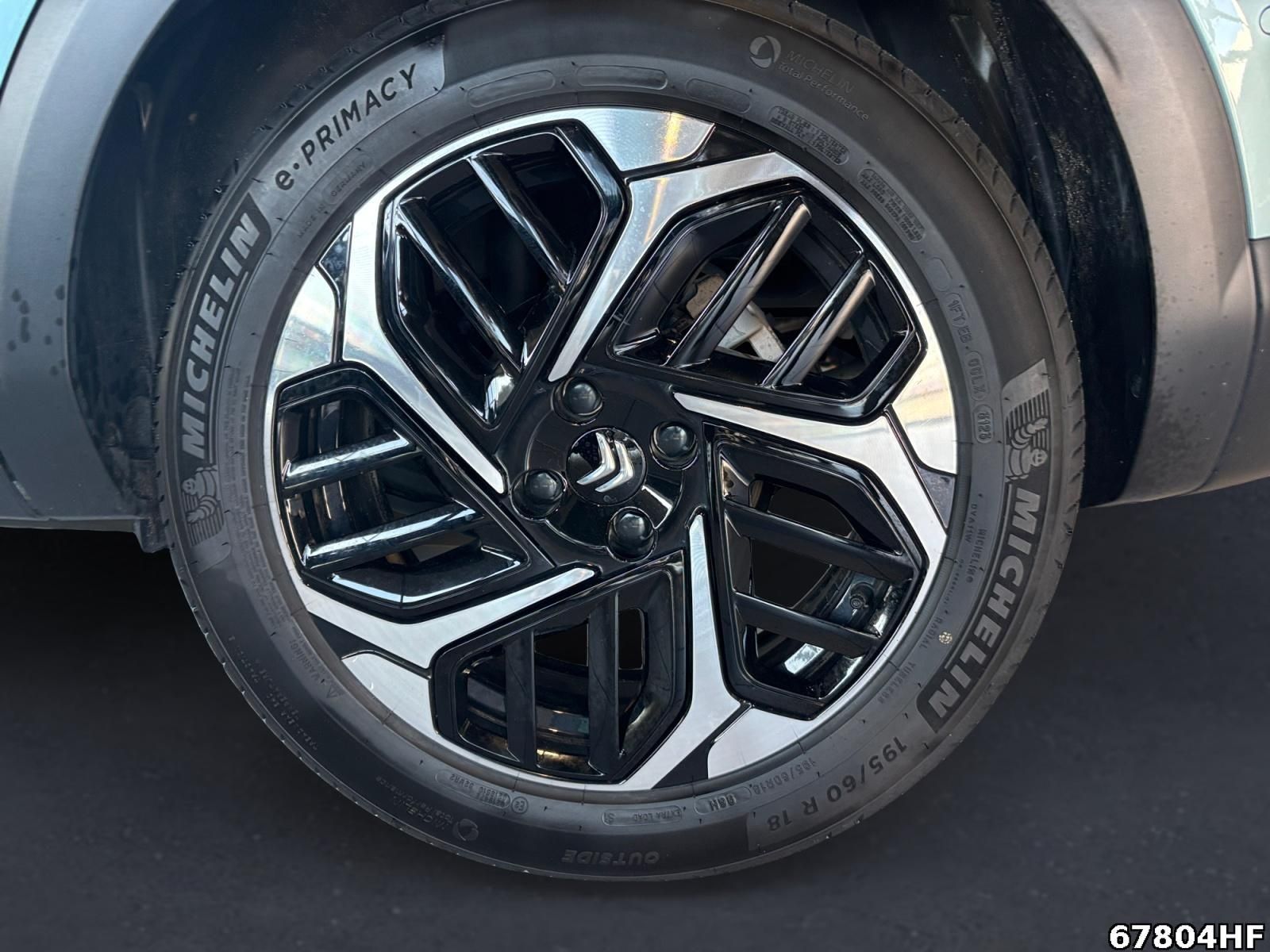 Fahrzeugabbildung Citroën C4 Shine +NAVI+SHZ+HEADUP+180KAMERA+CARPLAY+