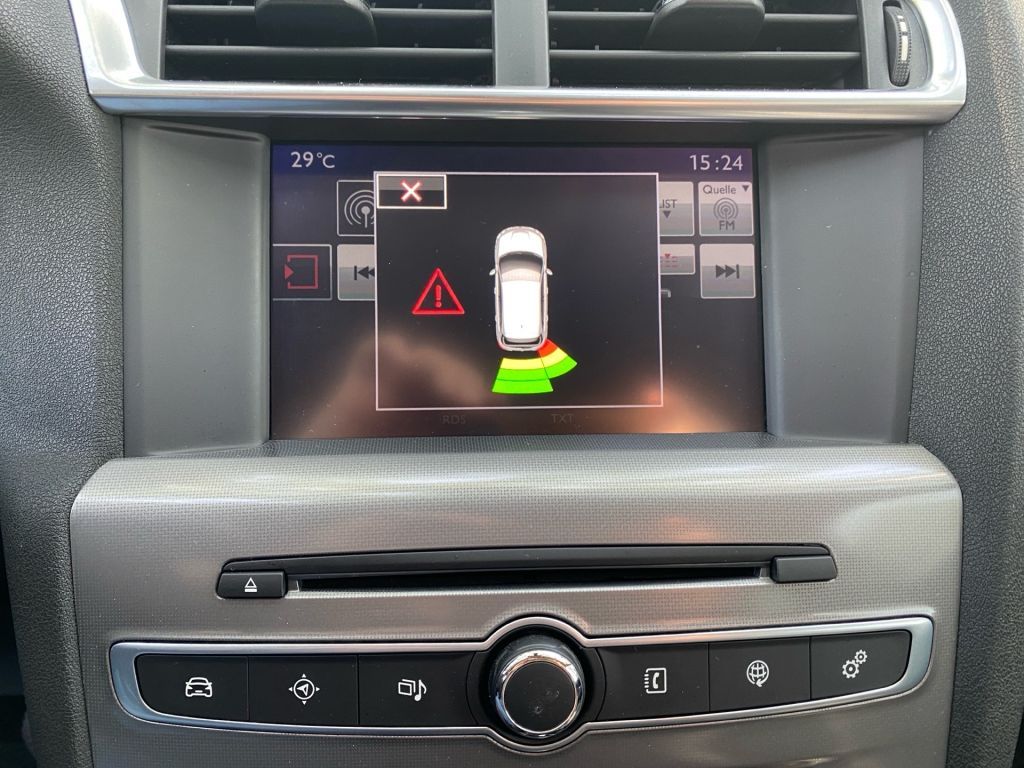 Fahrzeugabbildung Citroën C4 PureTech 130 Stop & Start EAT6 Selection