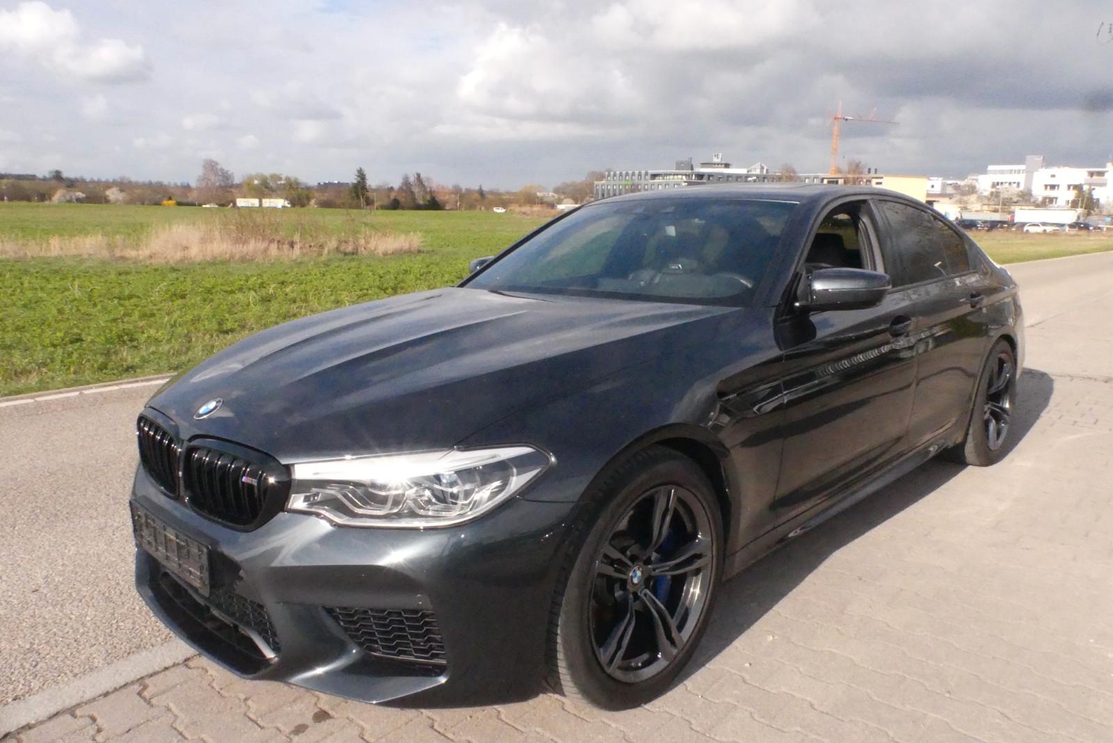 BMW M5 Limousine Basis