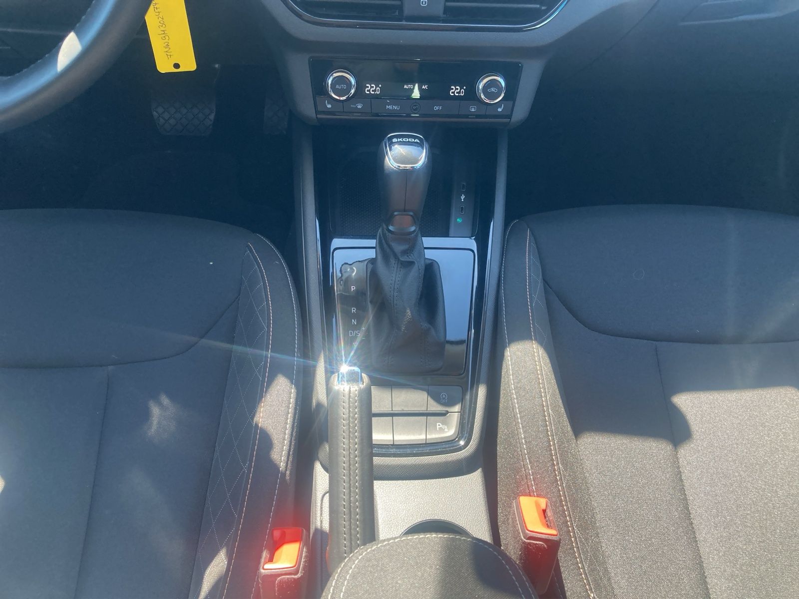 Fahrzeugabbildung SKODA Kamiq TSI Drive-125 DSG LED Climatronic GRA PDC