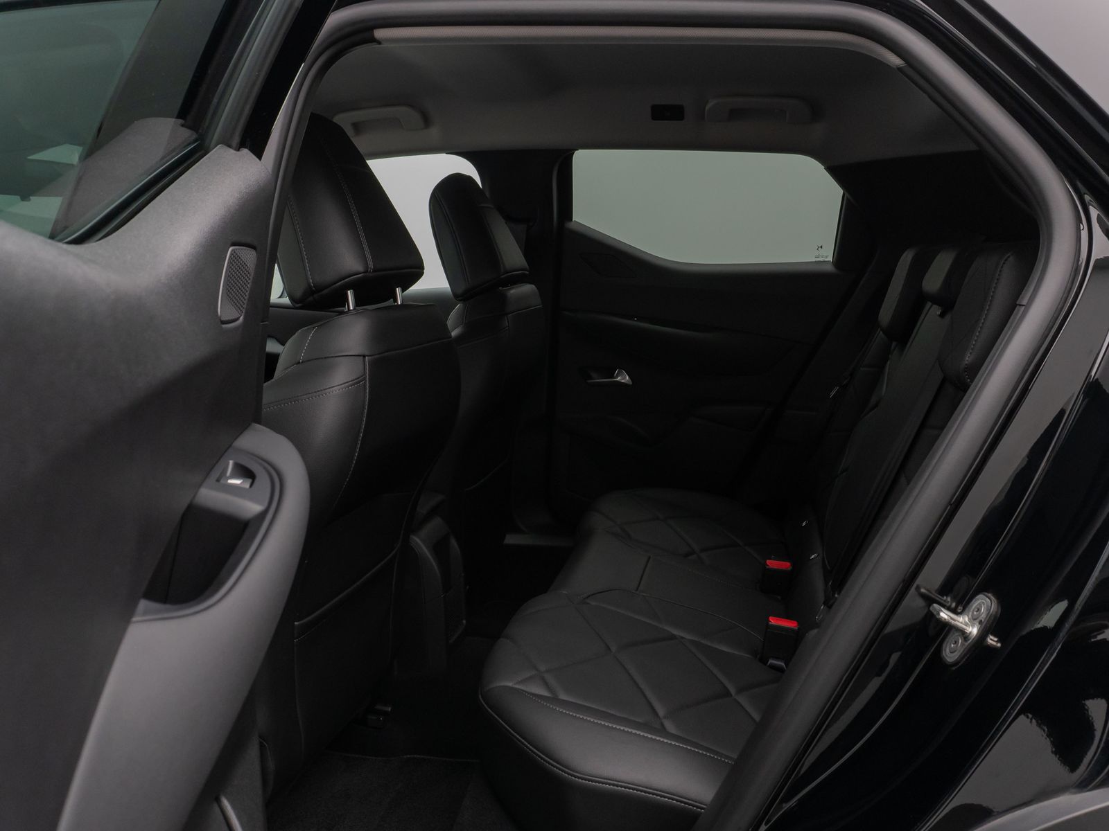 Fahrzeugabbildung DS Automobiles DS3 Crossback Faubourg Kamera Navi Sitzhzg