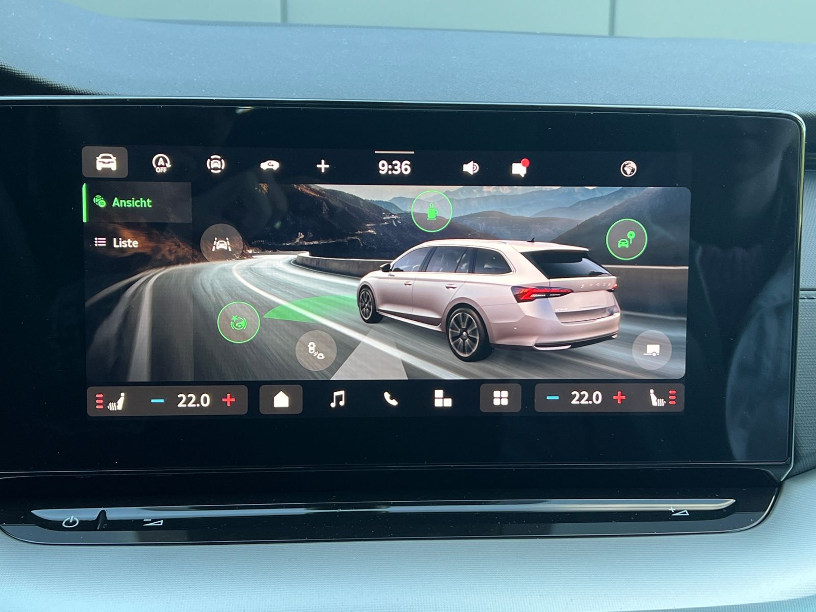 Fahrzeugabbildung SKODA Octavia Combi Essence 2.0 TDI *AHK, LED, SmartLi