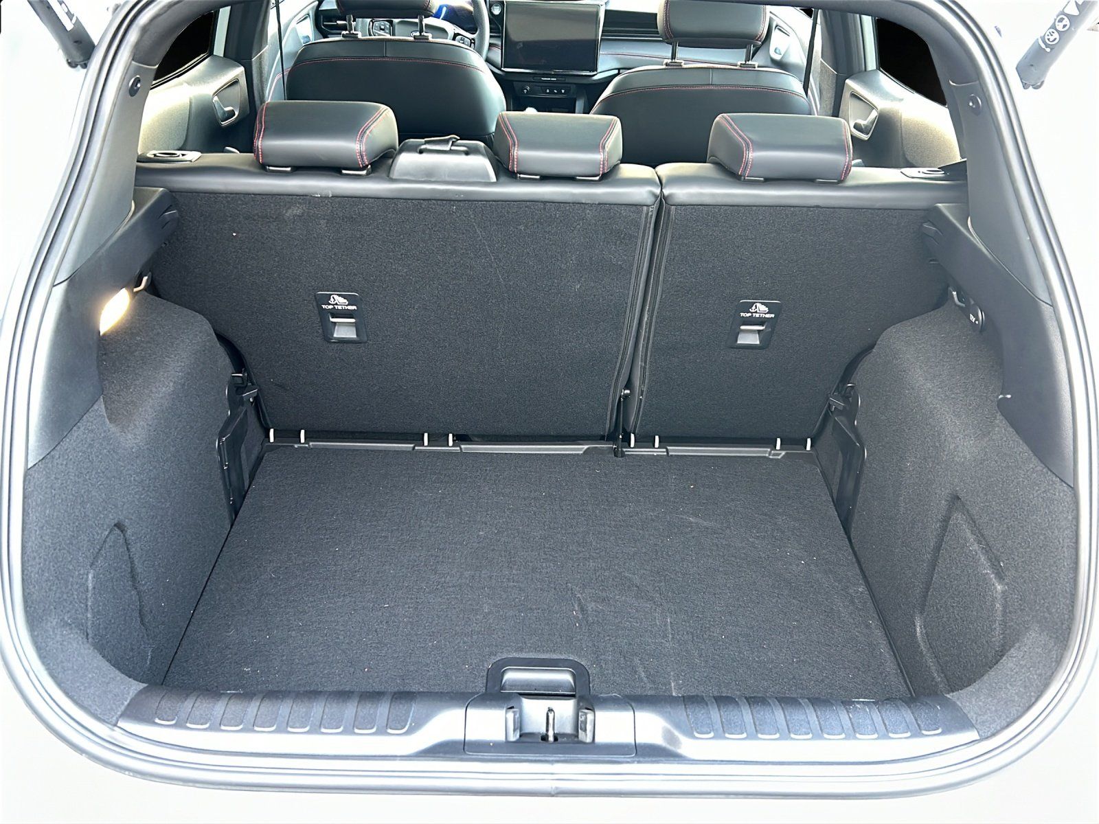 Fahrzeugabbildung Ford Puma ST-Line X Pano Dach Winter Paket 19Zoll