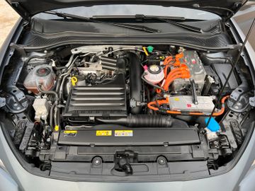 Fahrzeugabbildung CUPRA Leon ST VZ 1.4 e-HYBRID DSG Kamera Pano DCC ACC
