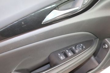 Fotografie des Opel Insignia Sports Tourer 1.5 DI Turbo Innovation