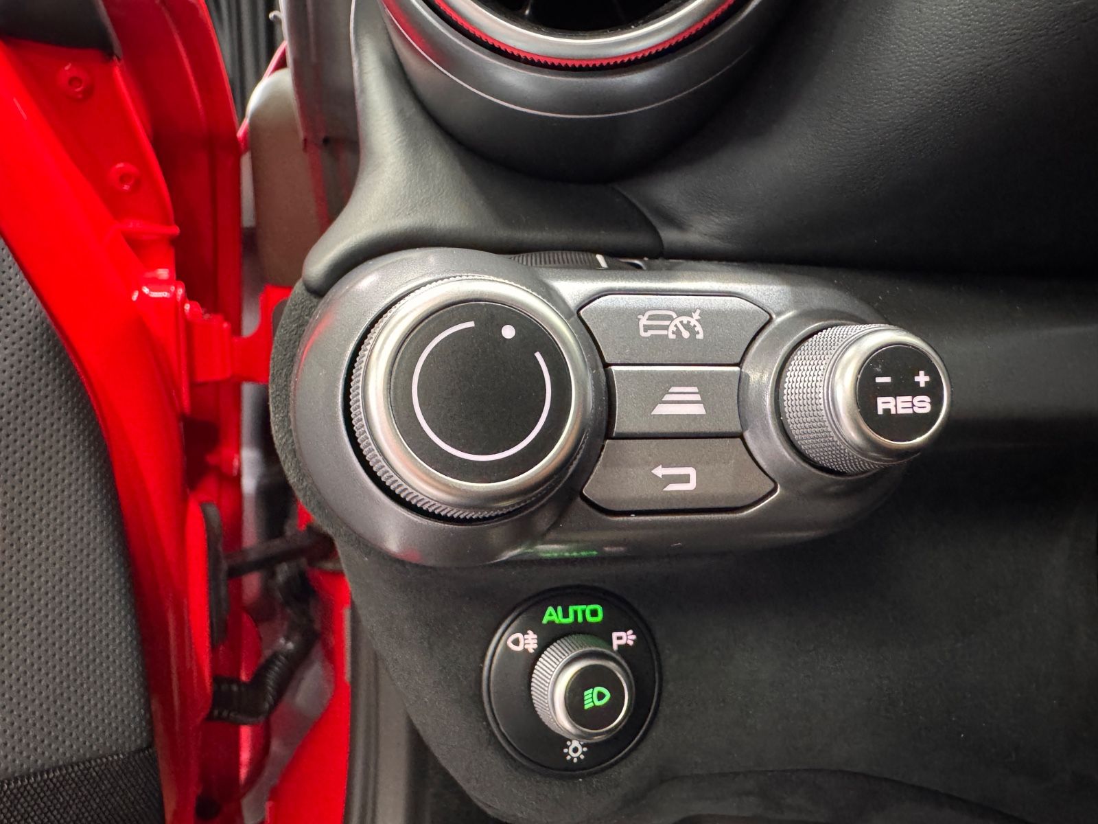 Fahrzeugabbildung Ferrari 812 Superfast|CARBON-SCHALENSITZE|360"KAMERA|ACC