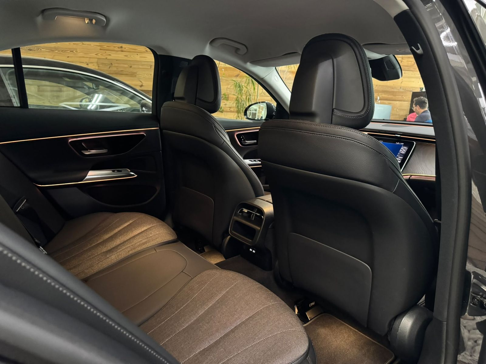 Mercedes-Benz E 300e Avantgarde Spurwechsel 360° foto 10