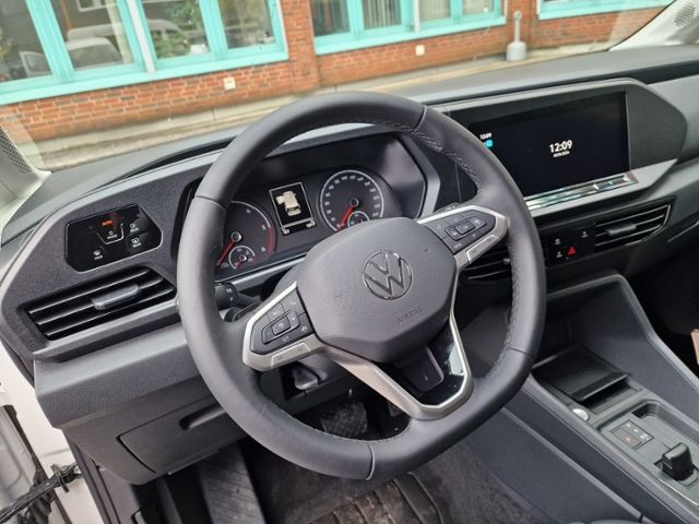 Fahrzeugabbildung Volkswagen Caddy Maxi Heckeinstieg Rollstuhl