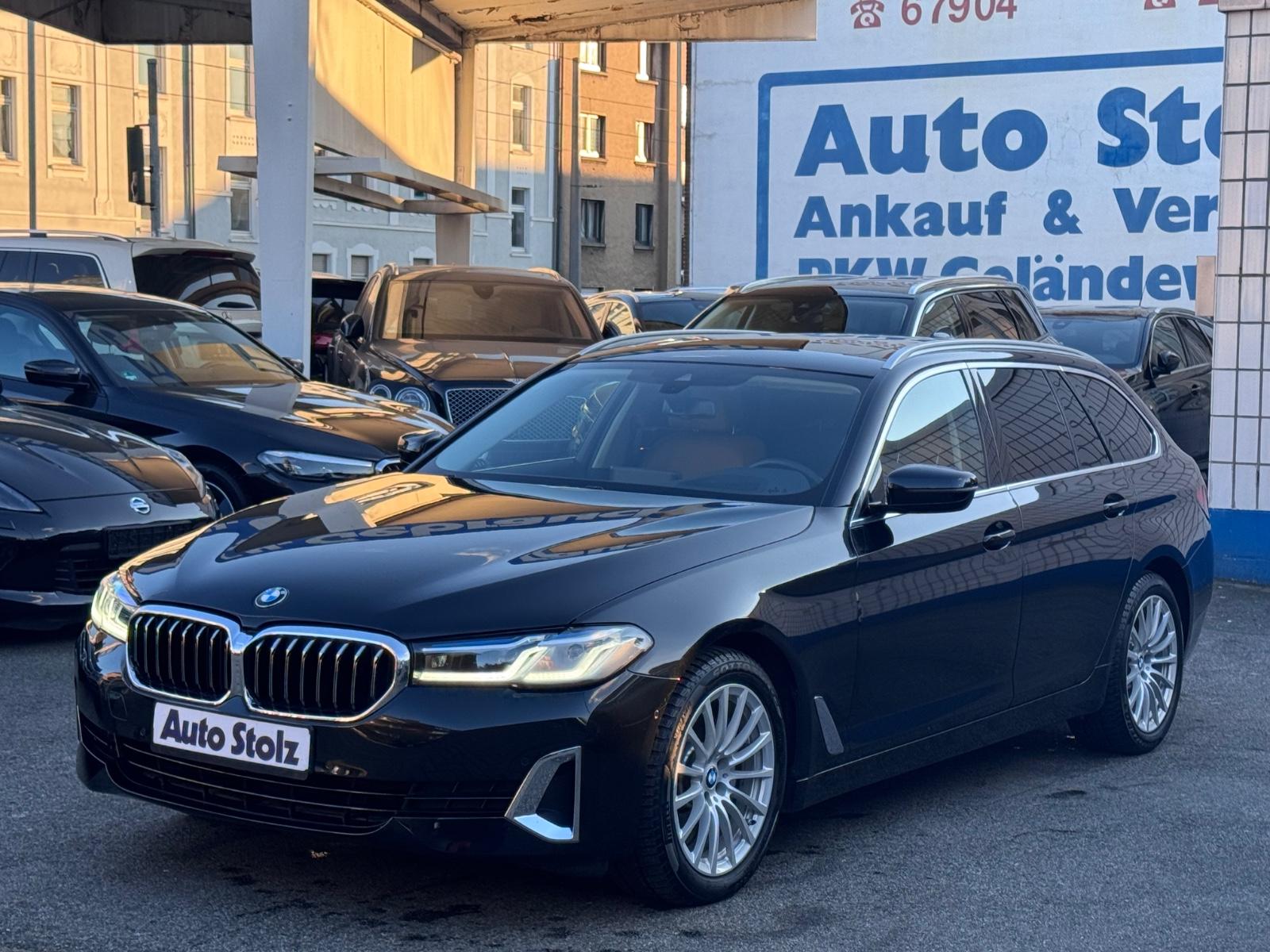 BMW 520i Luxury Line TOURING,LEDER,LASER,PANO,1-HAND