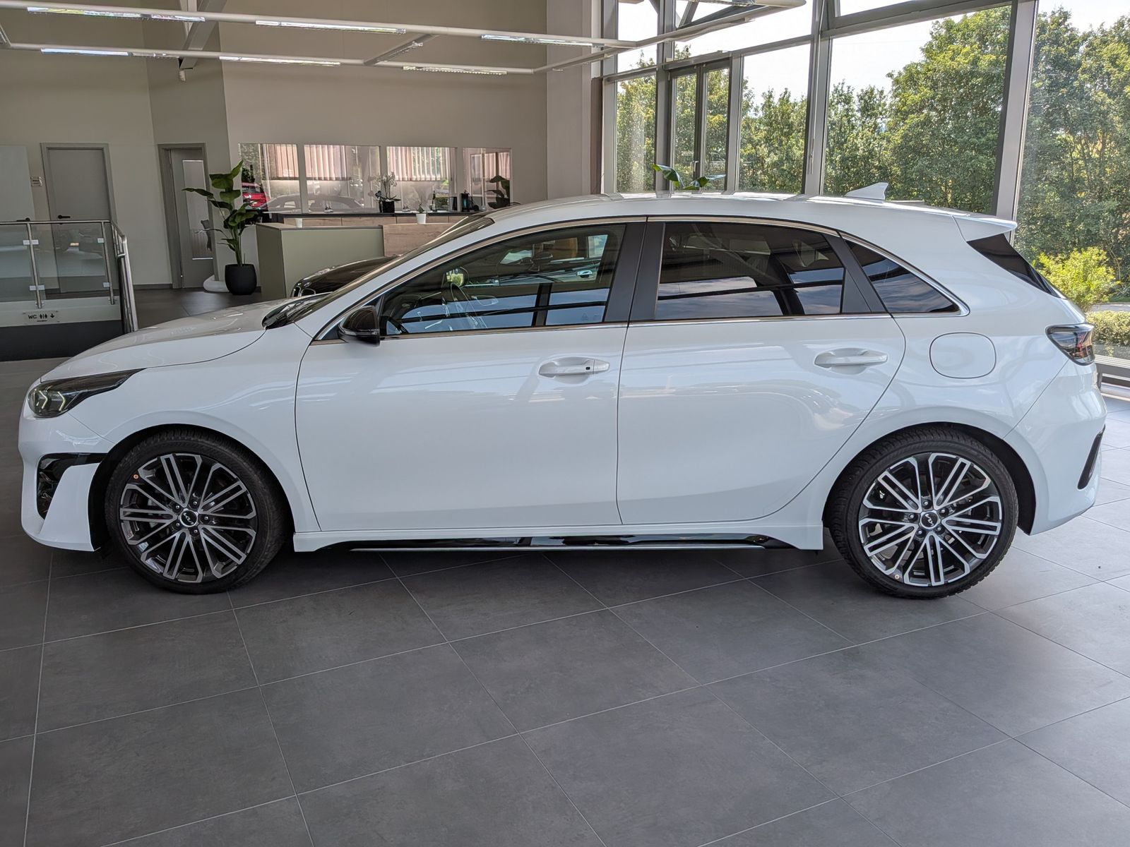 Fahrzeugabbildung Kia cee'd / Ceed GT Line LED JBL ACC KAM 7-JAHRE GAR