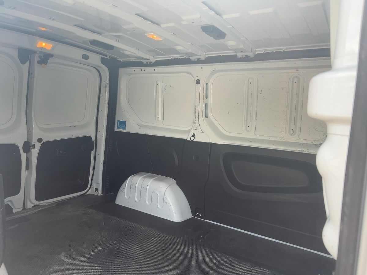 Fahrzeugabbildung Renault Trafic Lkw L1H1 2,8t dCi 130 Kamera GJR EasyLink