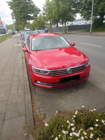 VW VW Passat Kombi Rot Baujahr Januar 2018