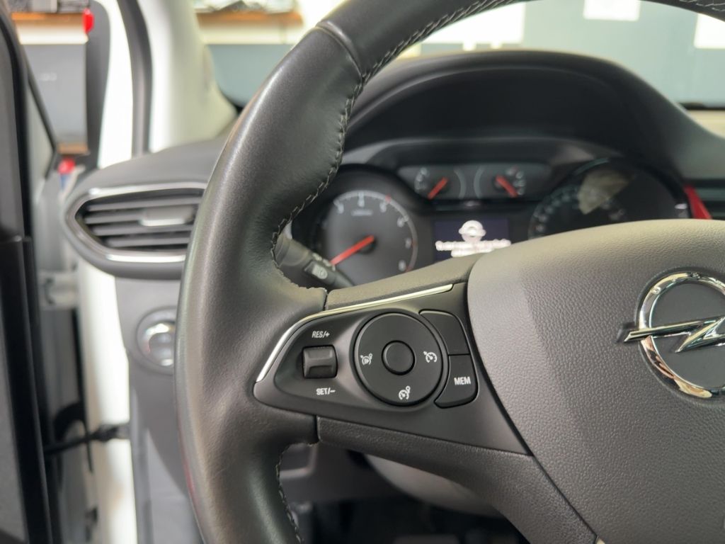Fahrzeugabbildung Opel Crossland GS AUTOMATIK  RÜCKFAHRK.  KEYLESS