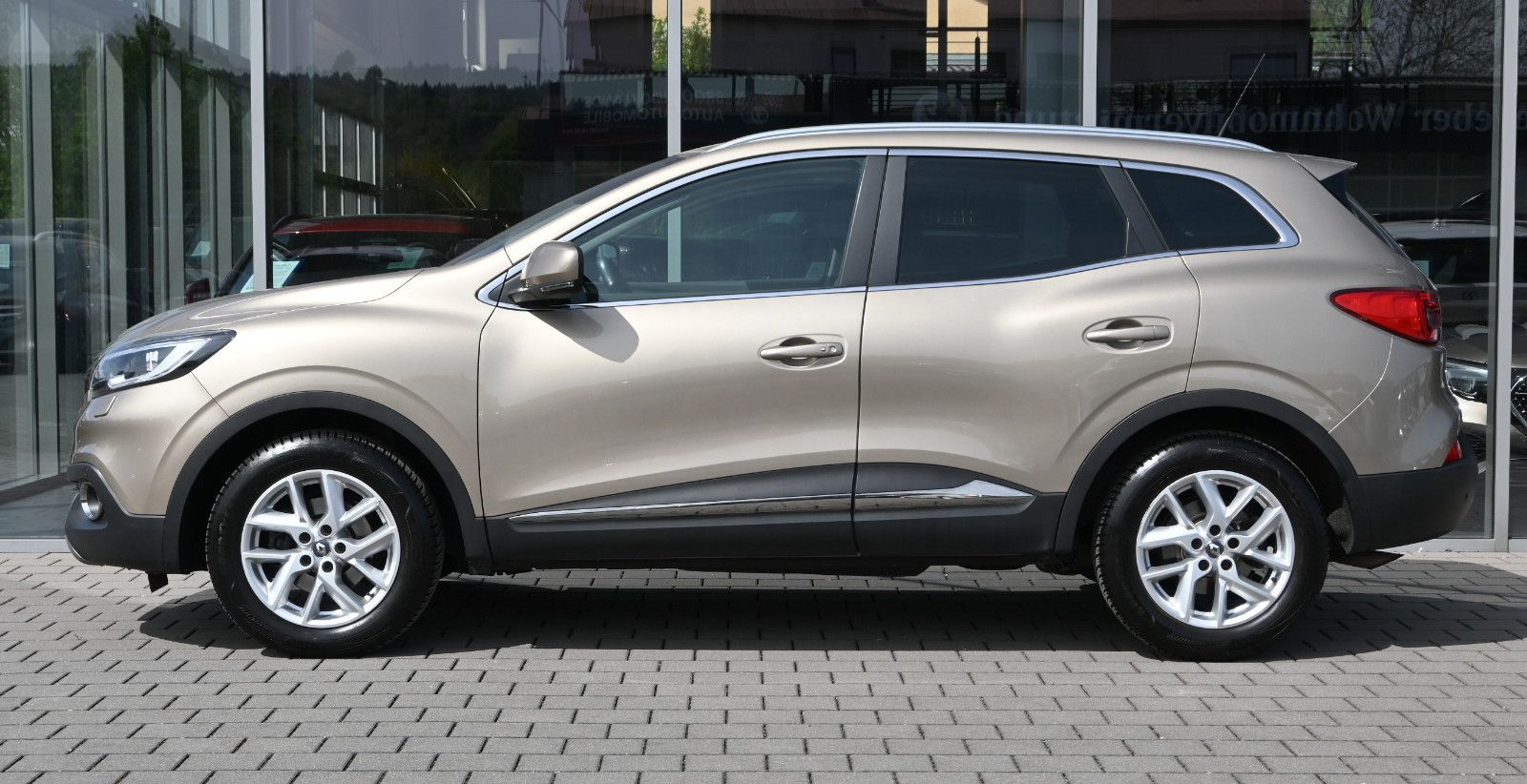 Fahrzeugabbildung Renault Kadjar ENERGY 1,2 TCe 130 XMOD °AHK°NAVI°KEYLESS