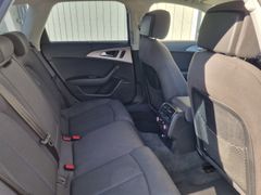 Fahrzeugabbildung Audi A6 Avant 2.0 TDI ultra S-Line Navi Xenon PDC RFK