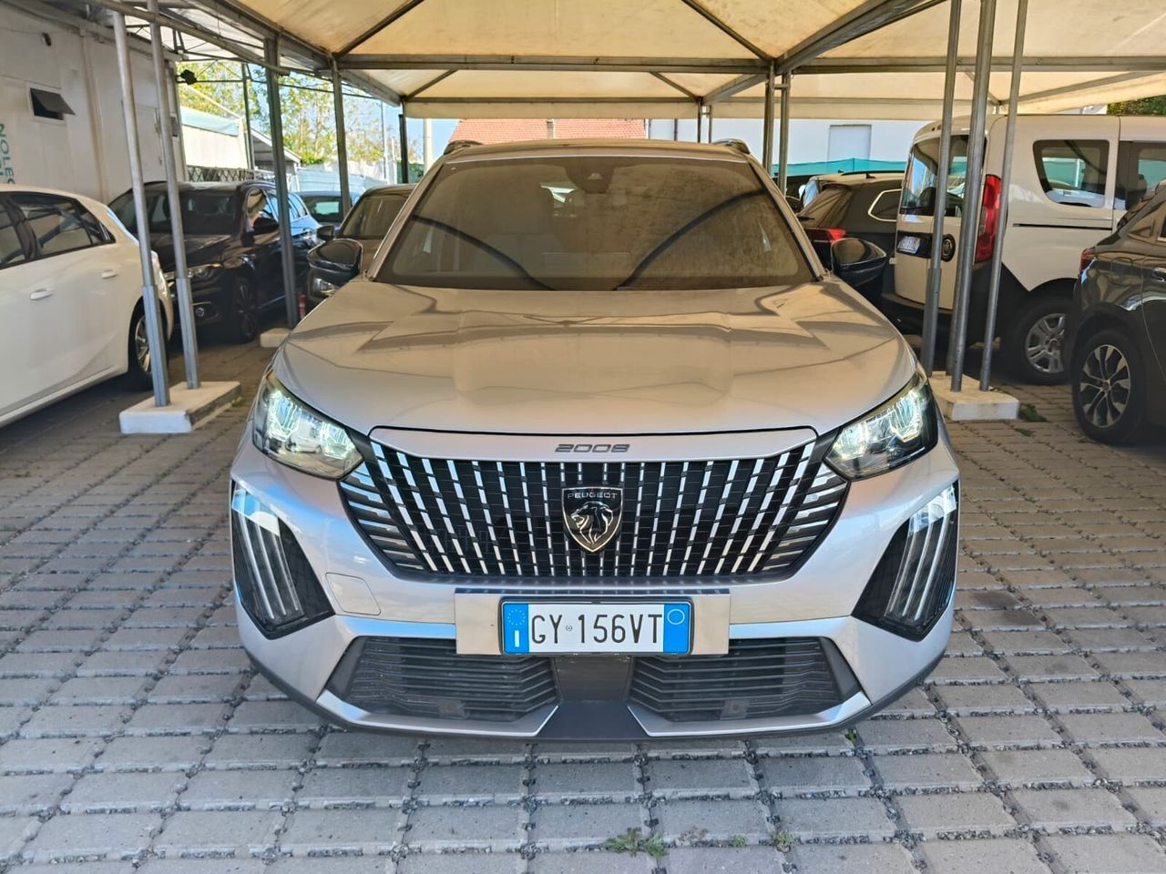 Peugeot 2008 PureTech 100 S&S Allure imagem 2