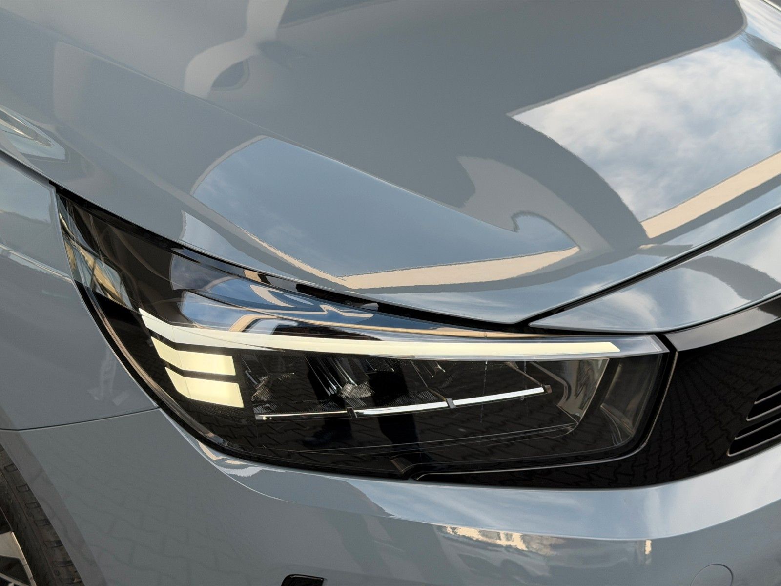 Fahrzeugabbildung Opel Corsa F Edition 110PS Hybrid Automatik/LED!