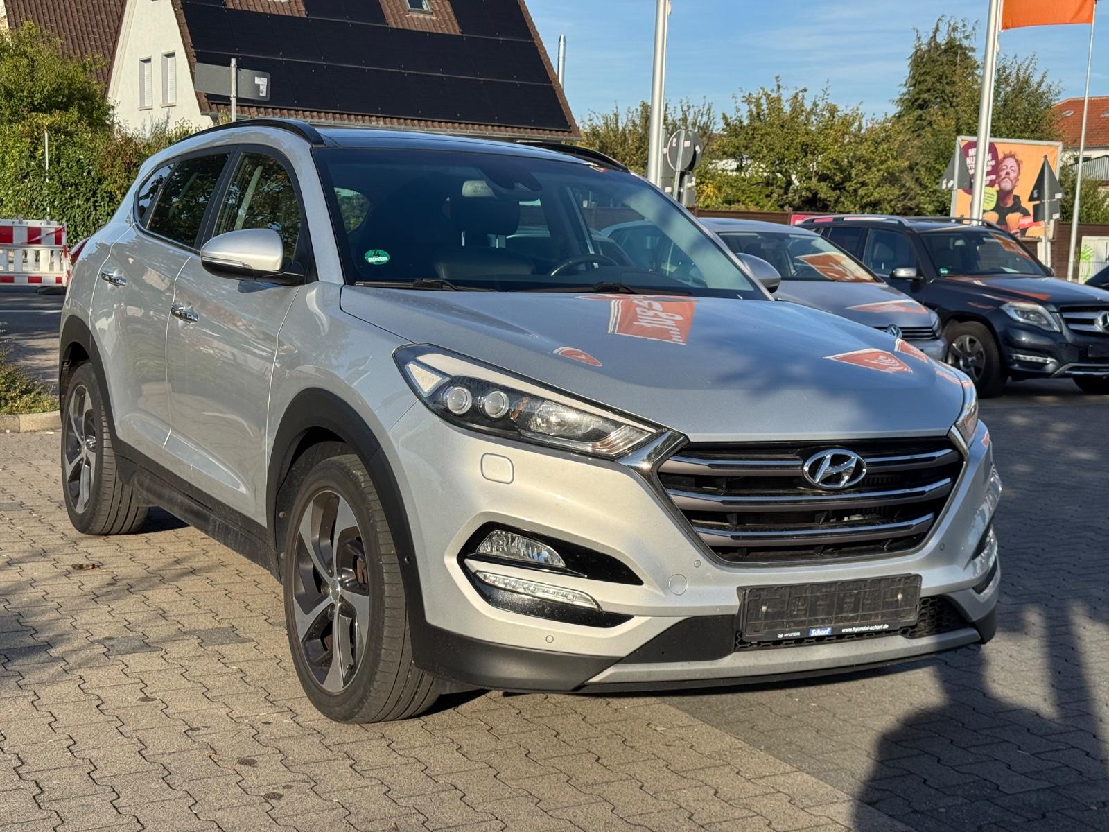Hyundai Tucson blue Premium 2WD*Automatik*Pano*Leder