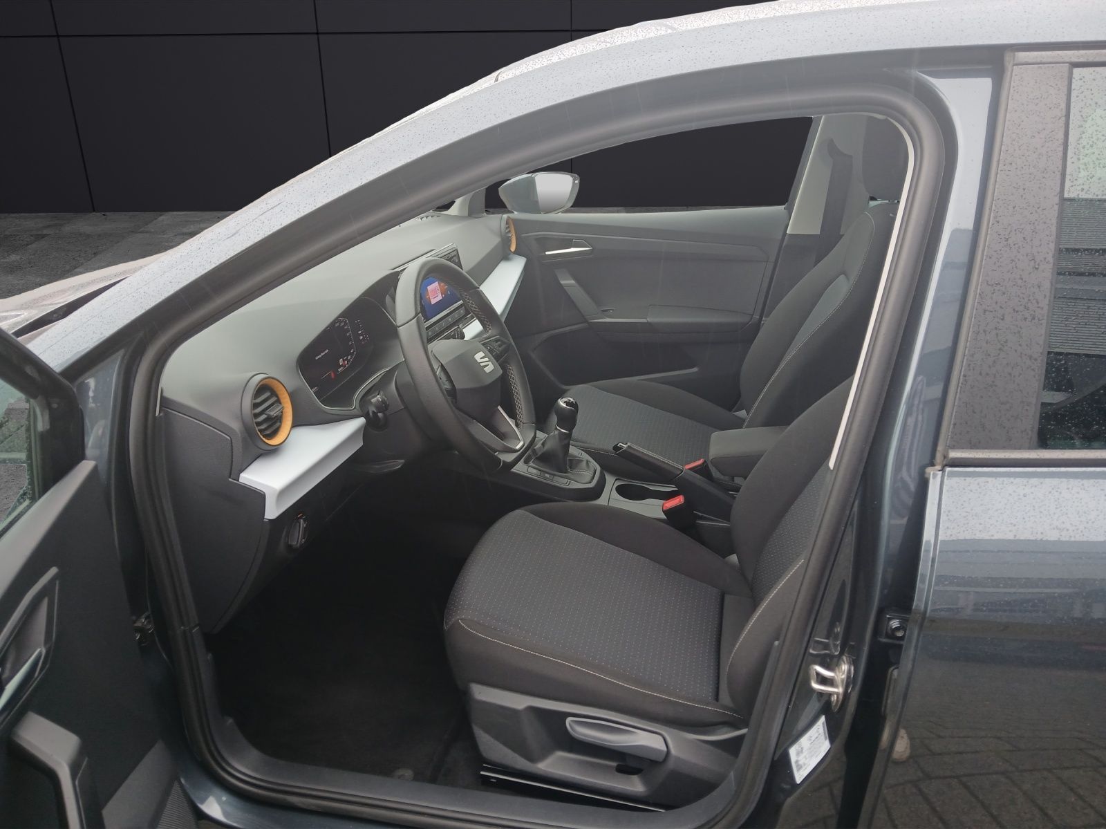 Fahrzeugabbildung SEAT Ibiza TSI Style LED Climatronic AID GRA PDC SH L